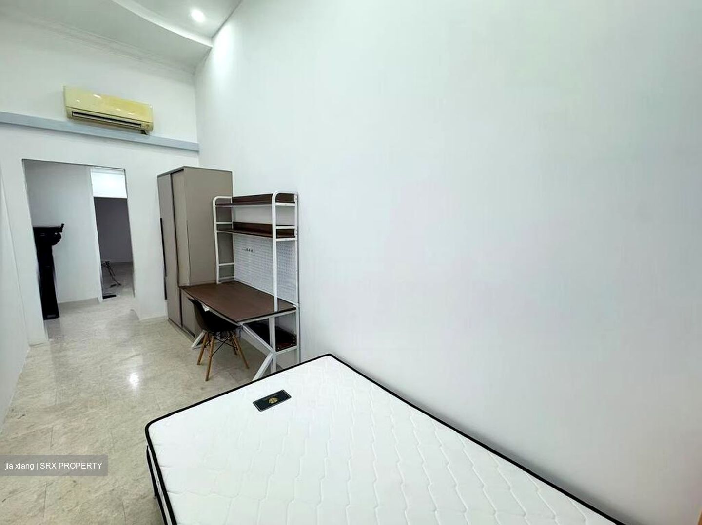 Yunnan Gardens (D22), Terrace #501594151